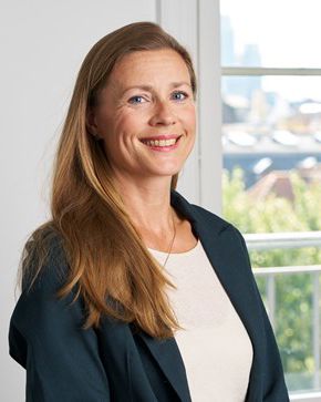 Portrait of teacher on Niels Brock Copenhagen Business College Maria Sillen Sittner