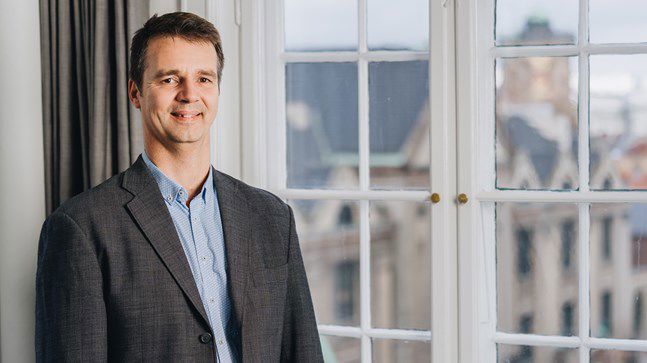 Portrait of teacher on Niels Brock Copenhagen Business College Jesper Lind Madsen