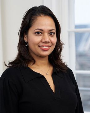 Portrait of teacher on Niels Brock Copenhagen Business College Nabina Thapa