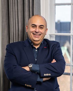 Portrait of teacher on Niels Brock Copenhagen Business College David Abiani