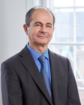 Portrait of teacher on Niels Brock Copenhagen Business College Philip Tokmark