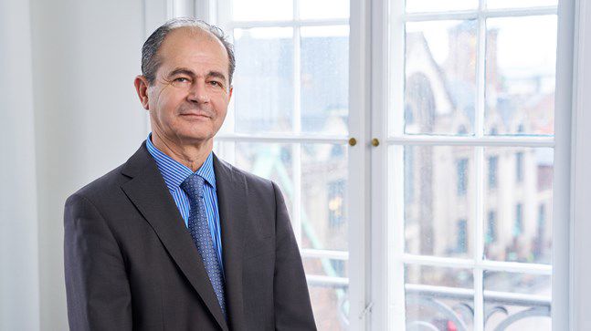 Portrait of teacher on Niels Brock Copenhagen Business College Philip Tokmark