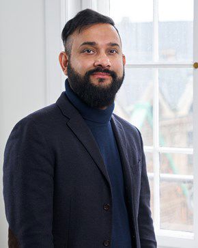 Portrait of teacher on Niels Brock Copenhagen Business College Adeel Ghani